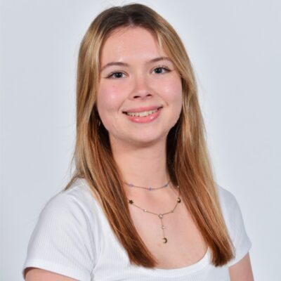 danielle-holland profile photo