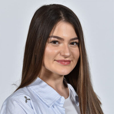 elis-tozharova profile photo